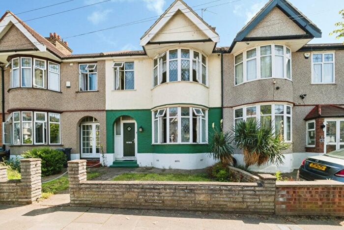 3 Bedroom Terraced House For Sale In Ashburton Avenue, Barking, Essex, IG3