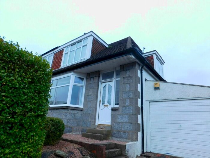 3 Bedroom Terraced House To Rent In Braeside Place, West End, Aberdeen, AB15