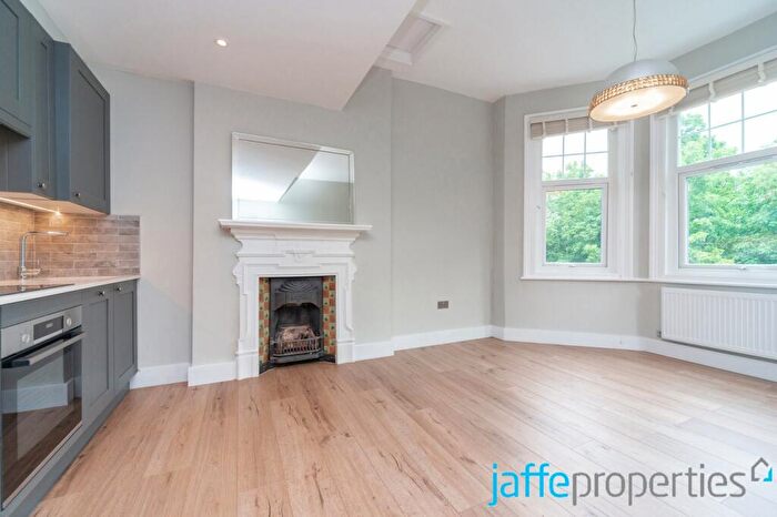 2 Bedroom Apartment To Rent In Westbere Road, London, NW2