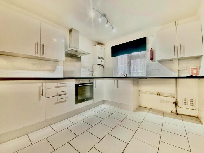 3 Bedroom Terraced House To Rent In Lomond Close, Portsmouth, PO2