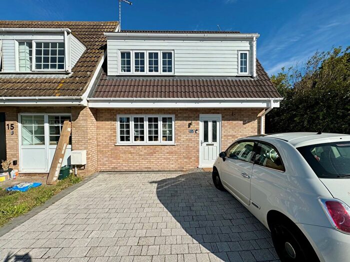 2 Bedroom Semi-Detached House To Rent In Belmonde Drive, Chelmsford, CM1