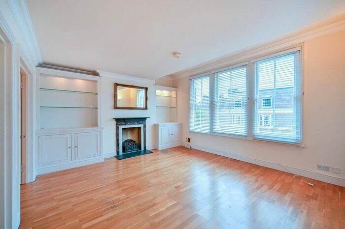 2 Bedroom Flat For Sale In Felsham Road, West Putney, London, SW15