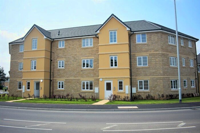 2 Bedroom Flat To Rent In Houndstone, Yeovil, Somerset, BA22