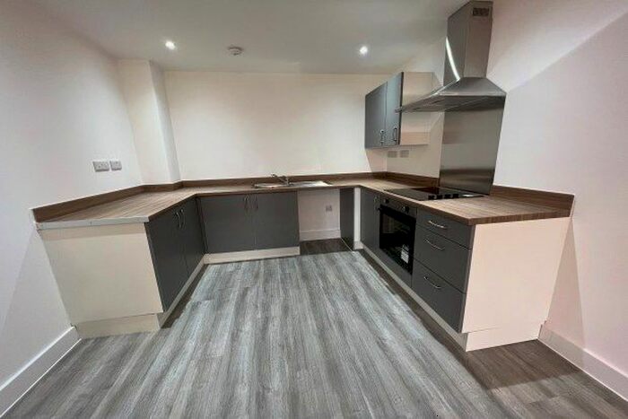 1 Bedroom Flat To Rent In Aplin House, Yeovil, BA20