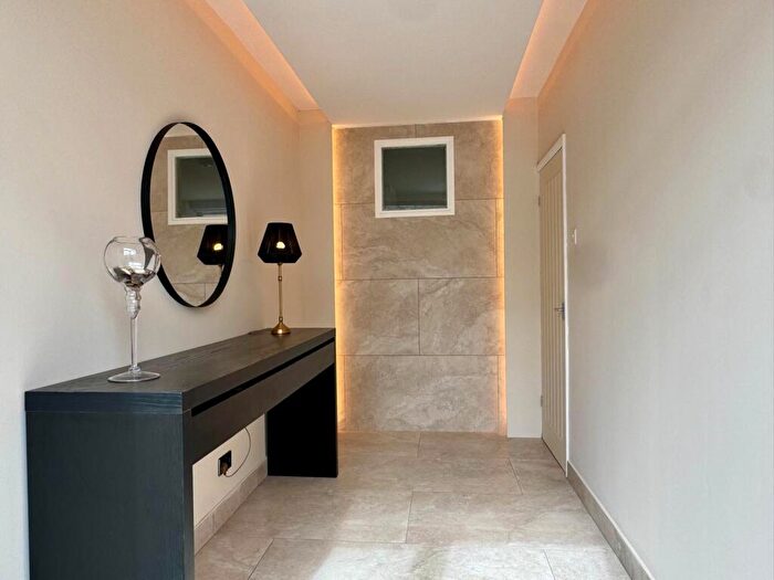 4 Bedroom Semi Detached House For Sale In Grosvenor Road, Skegness, PE25