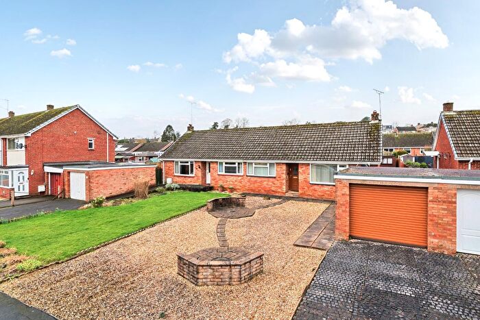 2 Bedroom Bungalow For Sale In Pinnex Moor Road, Tiverton, Devon, EX16