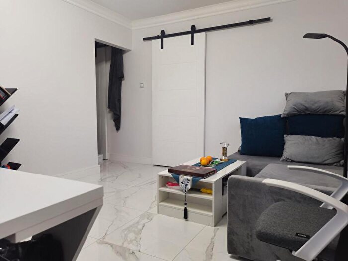1 Bedroom Flat For Sale In Keats House, Porchester Mead, Beckenham, Bromley, BR3
