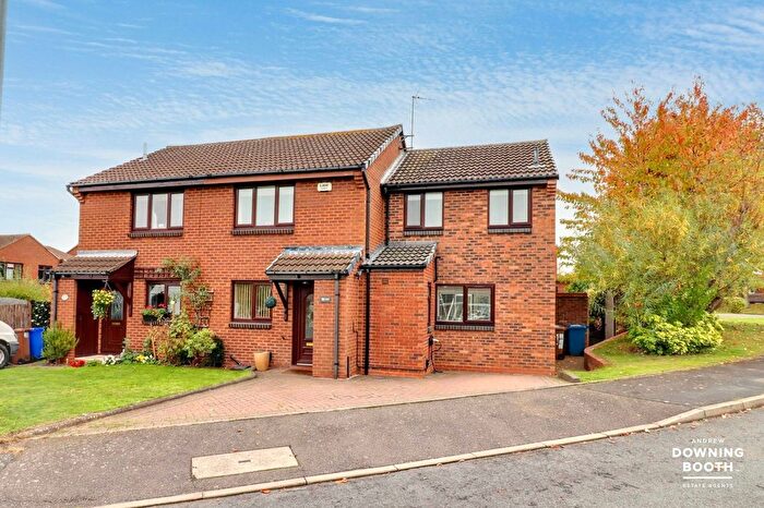 3 Bedroom Semi-detached House For Sale In Havefield Avenue, Lichfield, WS14