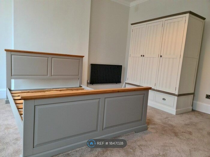 2 Bedroom Flat To Rent In Penrhyn Road, Colwyn Bay, LL29