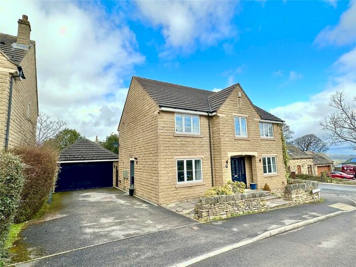 4 Bedroom Detached House To Rent In Lockwood Gardens, Hoylandswaine, Sheffield, South Yorkshire, Uk, S36