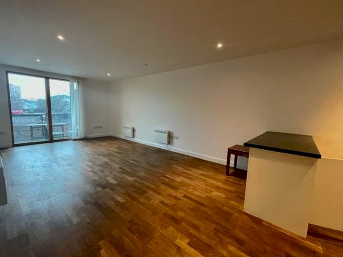 2 Bedroom Flat To Rent In Three Mill Lane, Bromley-By-Bow, London, E3