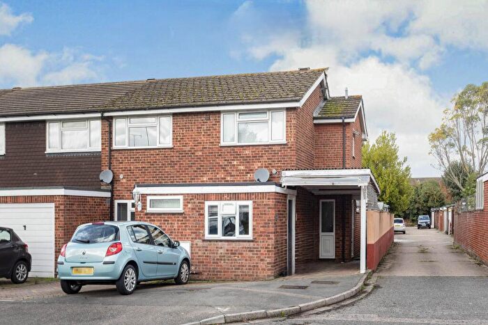 1 Bedroom Semi Detached House To Rent In Chaucer Drive, Aylesbury, Buckinghamshire, HP21