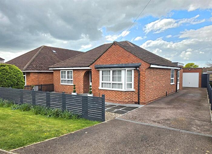 4 Bedroom Detached Bungalow For Sale In Churchdown Lane, Hucclecote, Gloucester, GL3