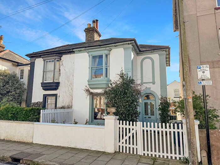 2 Bedroom Semi-Detached House For Sale In Simeon Street, Ryde, PO33