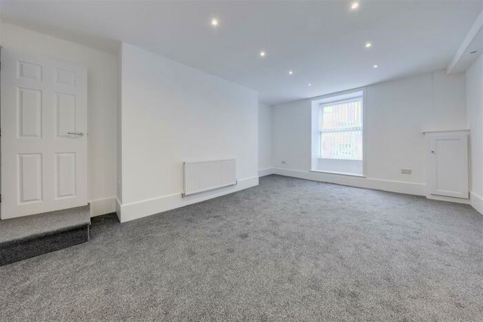 2 Bedroom Duplex To Rent In Deardengate, Haslingden, Rossendale, BB4