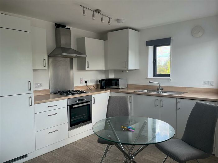 1 Bedroom Flat To Rent In Mitchell Close, Aylesbury, HP21