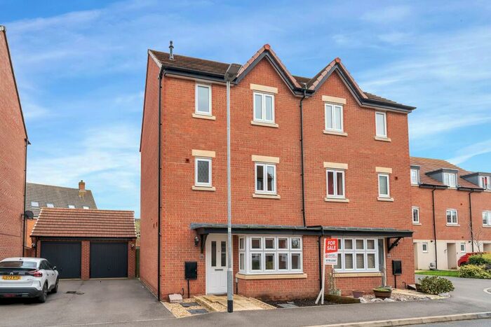 4 Bedroom Semi-Detached House To Rent In Great Northern Gardens, Bourne, PE10