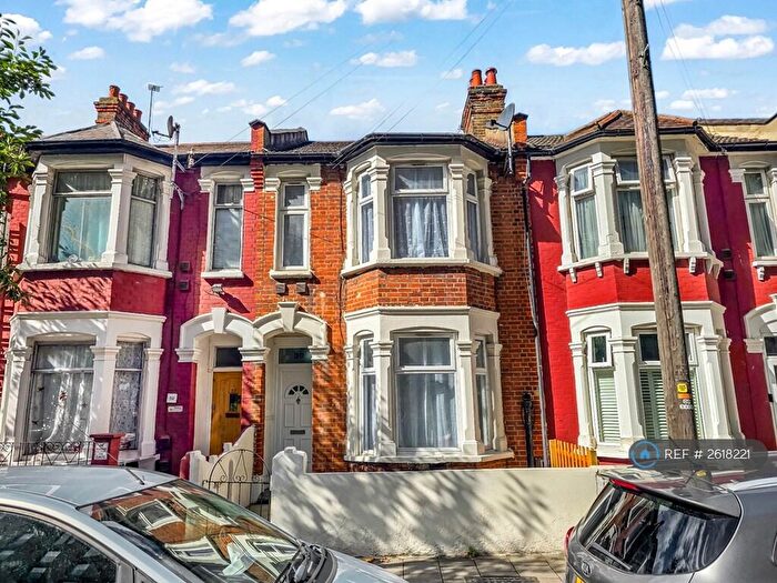4 Bedroom Terraced House To Rent In Winter Avenue, London, E6