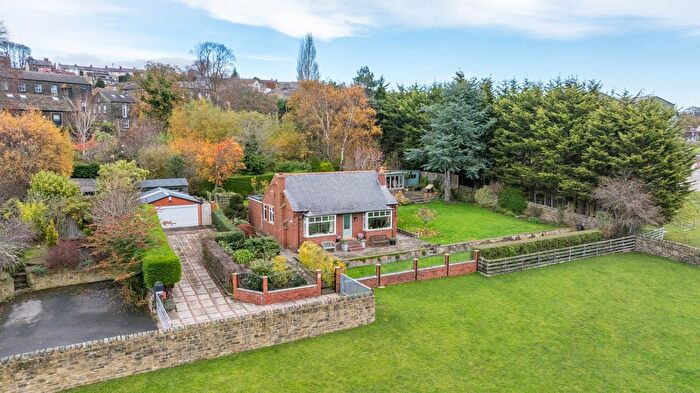 2 Bedroom Bungalow For Sale In Low Green, Rawdon, Leeds, West Yorkshire, LS19