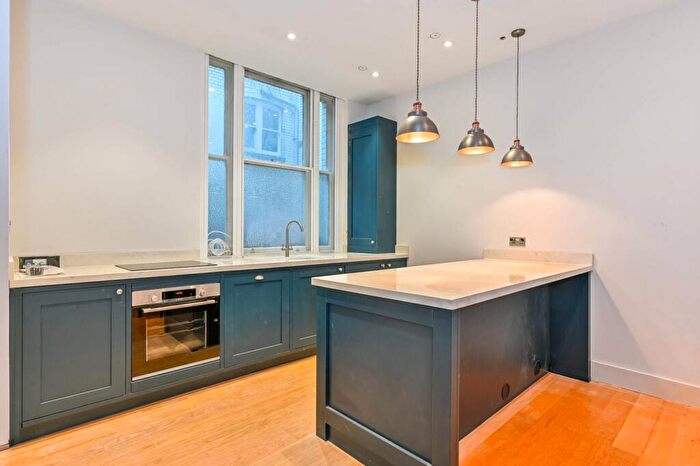 1 Bedroom Flat To Rent In Fleet Street, City, London, EC4Y