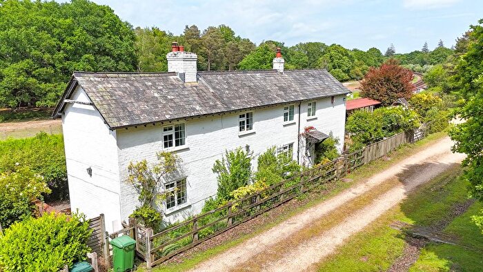3 Bedroom Cottage For Sale In Beaulieu Road, Brockenhurst, SO42