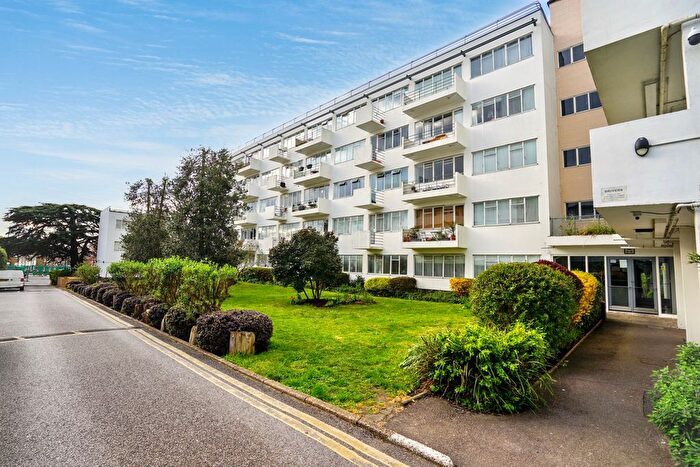 1 Bedroom Flat For Sale In Streatham Hill, London, SW2