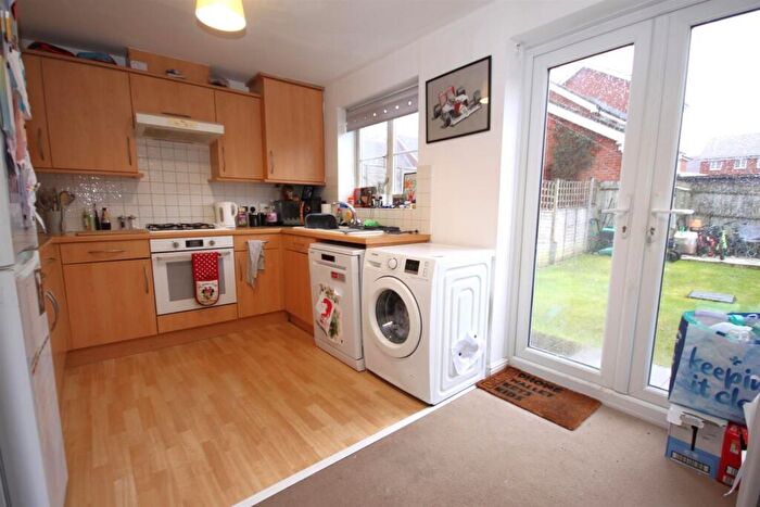 3 Bedroom Terraced House For Sale In Oak Coppice Road, Whiteley, PO15