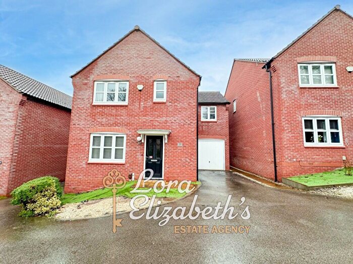 4 Bedroom Detached House For Sale In Debdale Way, Mansfield, Nottinghamshire, NG19