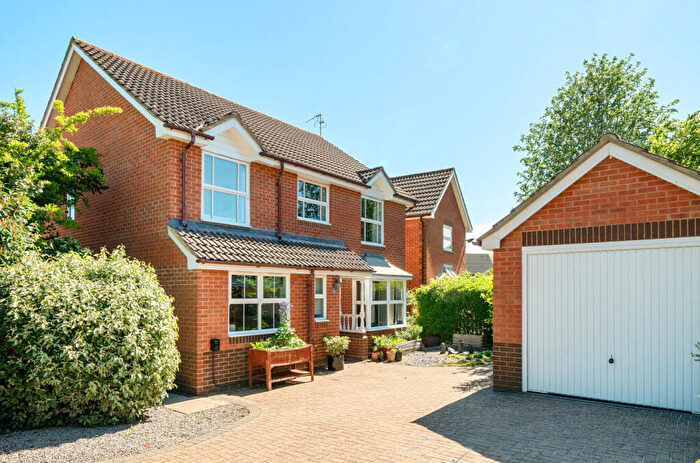 4 Bedroom Detached House For Sale In Blount Crescent, Binfield, Bracknell, Berkshire, RG42