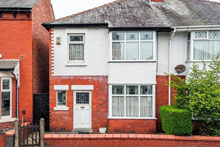 3 Bedroom Semi Detached House For Sale In Hawkhurst Road, Penwortham, Preston, PR1