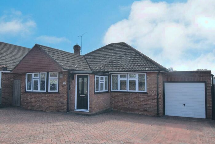 2 Bedroom Bungalow To Rent In Avenue's Location, Frinton On Sea, CO13