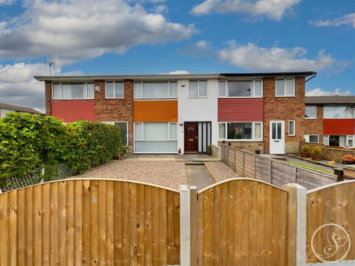 3 Bedroom Terraced House To Rent In Nettleton Court, Leeds, LS15