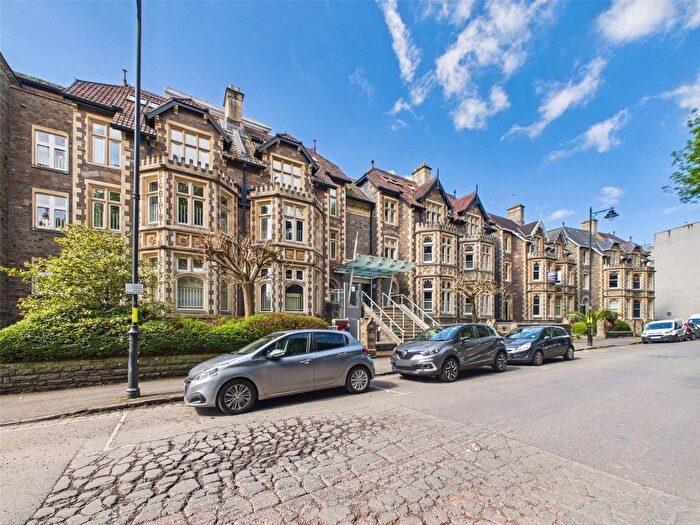 1 Bedroom Flat For Sale In Elmdale Road, Clifton, Bristol, BS8