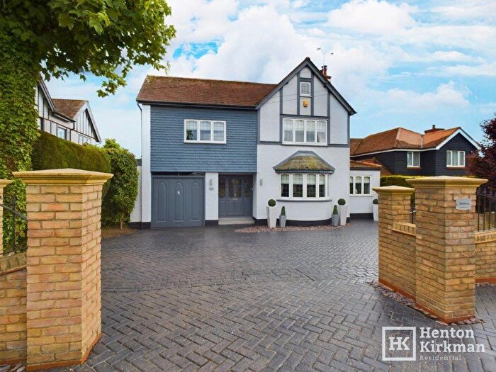 5 Bedroom Detached House For Sale In London Road, Billericay, Essex, CM12