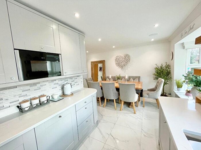 3 Bedroom Semi Detached House For Sale In Kings Park, Thundersley, Benfleet, Essex, SS7