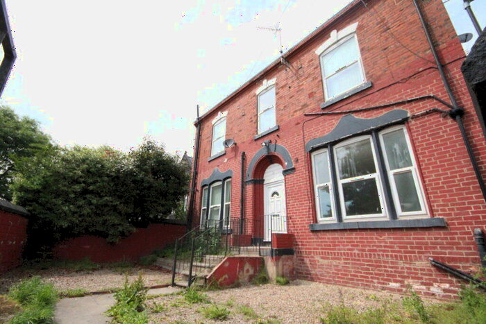1 Bedroom Apartment To Rent In Flat, Church Road, Leeds, LS12