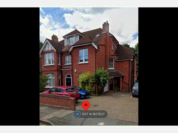 3 Bedroom Maisonette To Rent In Ravensbourne Lodge, Bromley, BR1