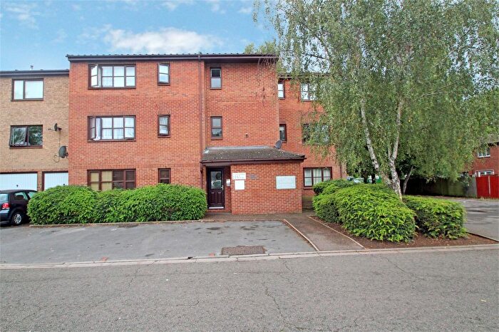 1 Bedroom Flat To Rent In Waterside, Uxbridge, Greater London, UB8