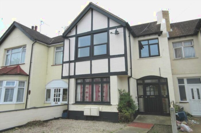 1 Bedroom Flat For Sale In Tyrell Drive, Southend On Sea, SS1