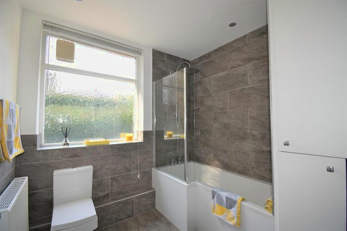 1 Bedroom Flat To Rent In Heaton Road, Gledholt, Huddersfield, HD1