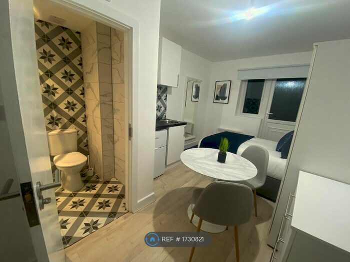 1 Bedroom Property To Rent In Bellingham Road, London, SE6