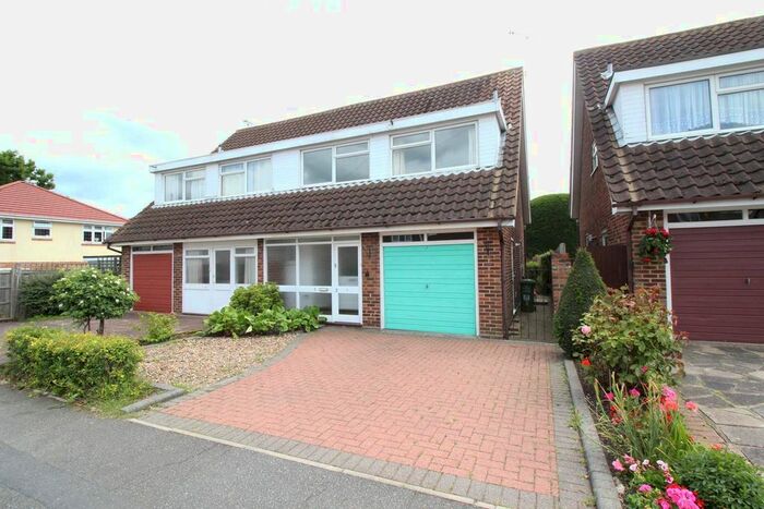 4 Bedroom Semi-Detached House To Rent In Trinity Road, Billericay, CM11