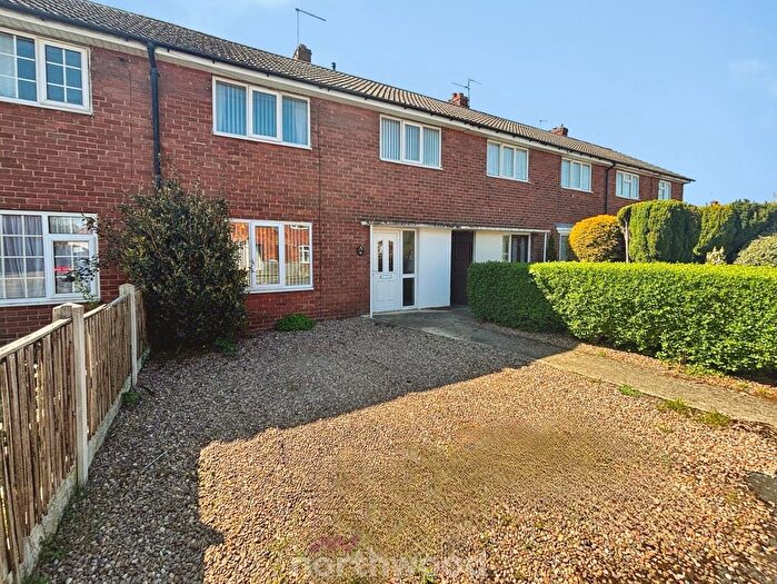 3 Bedroom Terraced House For Sale In Springfield Avenue, Hatfield, Doncaster, DN7
