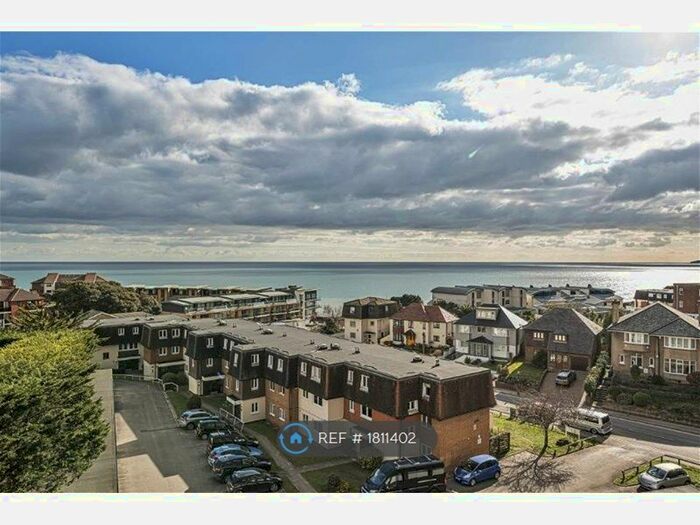 2 Bedroom Flat To Rent In St. James Court, Bournemouth, BH5