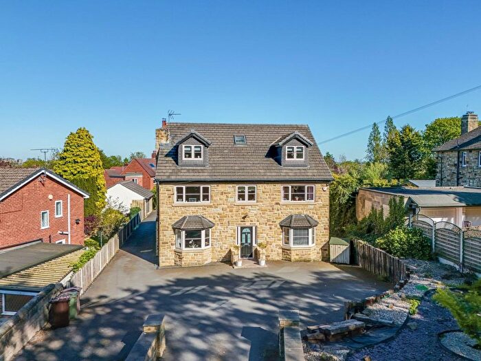 5 Bedroom Detached House For Sale In Woodland Rise, Wakefield, WF2