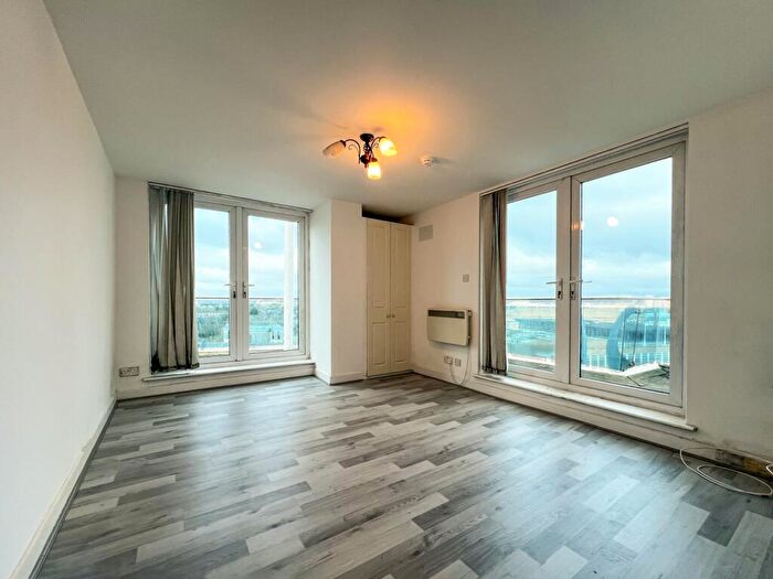 2 Bedroom Flat To Rent In Platinum House Lyon Road, Harrow, Middlesex, HA1