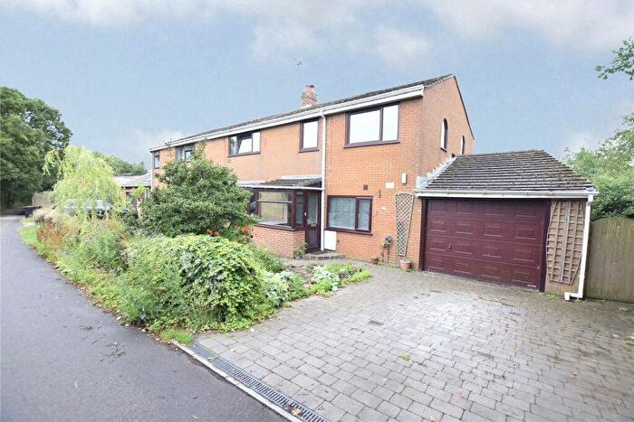 4 Bedroom Semi-Detached House To Rent In Pinfold Lane, Cookridge, West Yorkshire, LS16