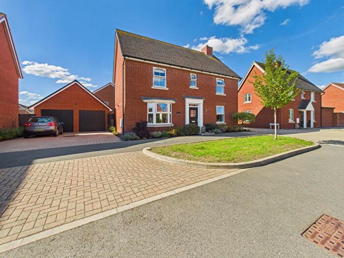 4 Bedroom Detached House For Sale In Marston Gate, Kingsbrook, Buckinghamshire, HP22