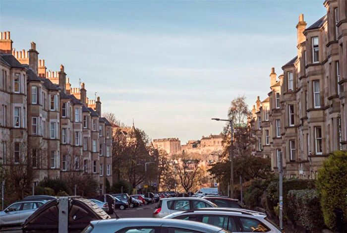 3 Bedroom Flat To Rent In Spottiswoode Road, Edinburgh, EH9