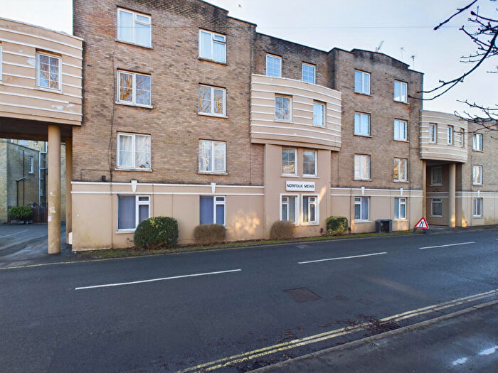 1 Bedroom Apartment To Rent In Sea Front, Hayling Island, PO11